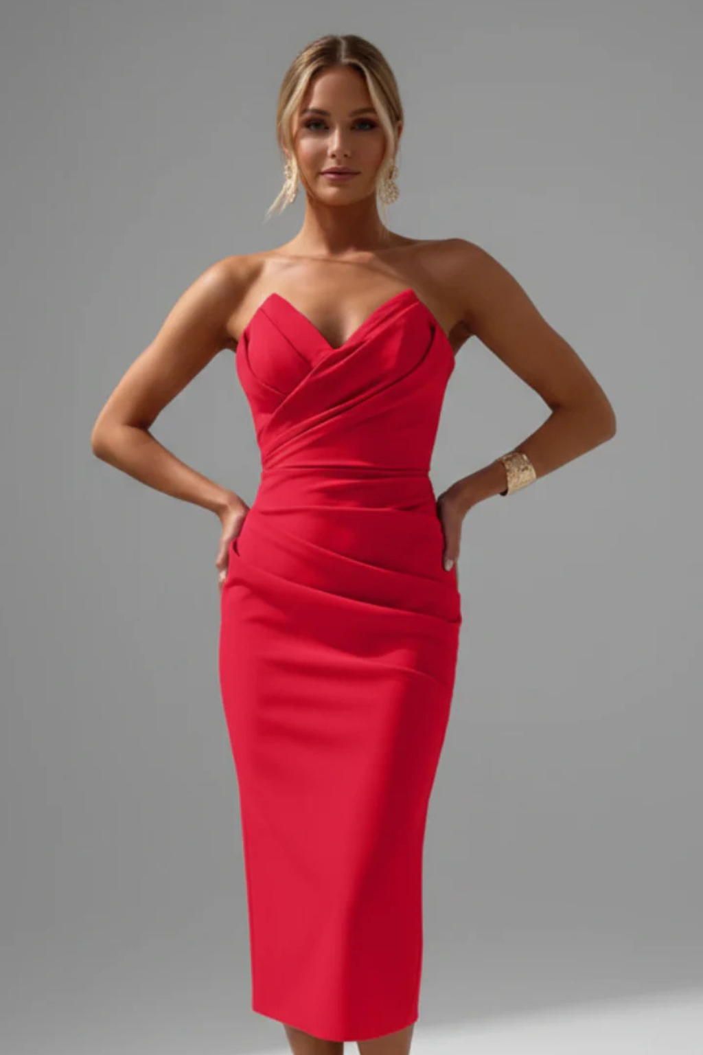 Formal women's ruched midi dress, elegant sweetheart neckline, fitted for special events.