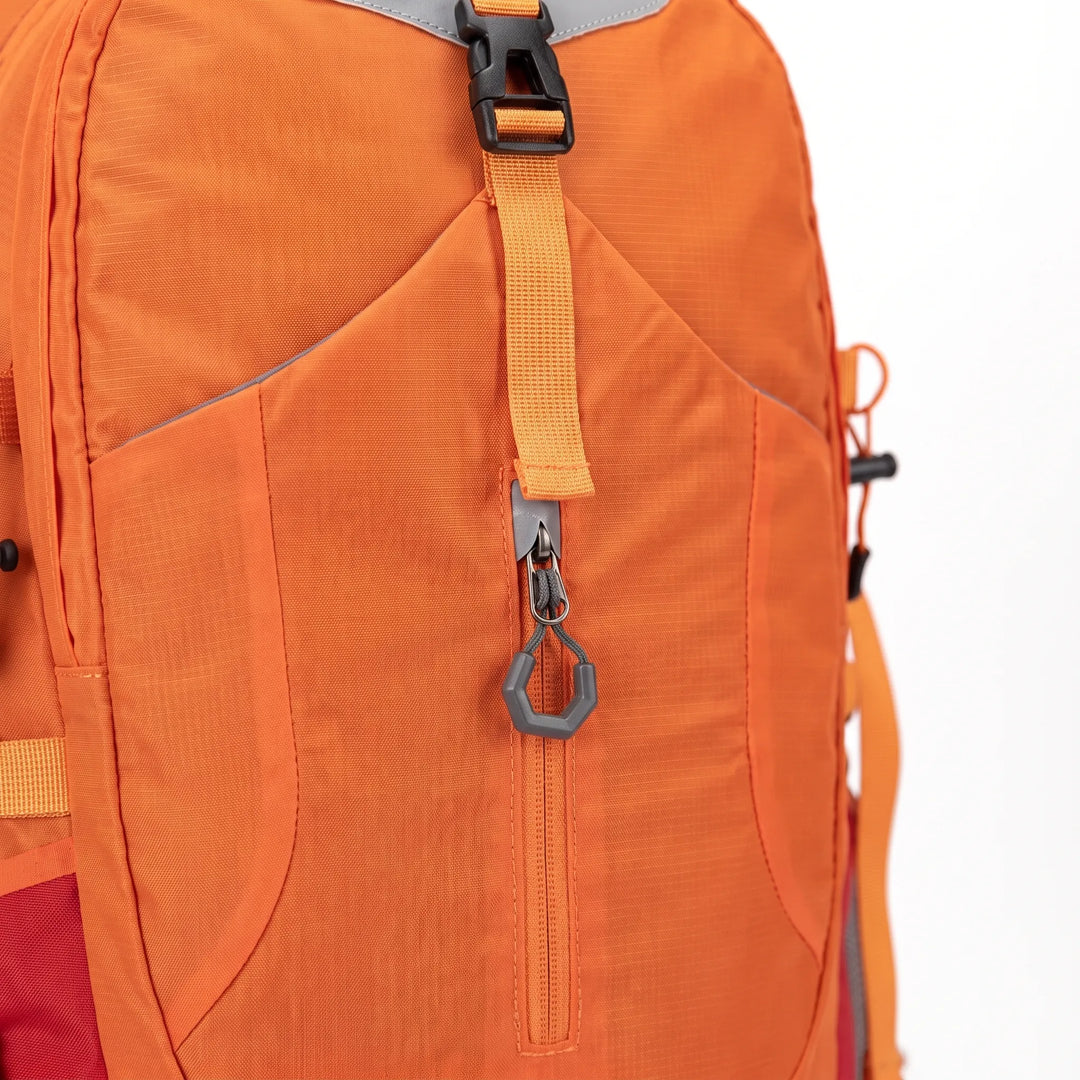 Durable unisex 11 Gallon hiking daypack for all outdoor activities. Ideal for travel, camping, and day trips.