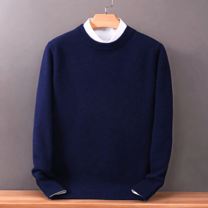 Comfortable men's oversized sweater, stylish loose fit for fall & winter. Cozy long sleeve casual wear.