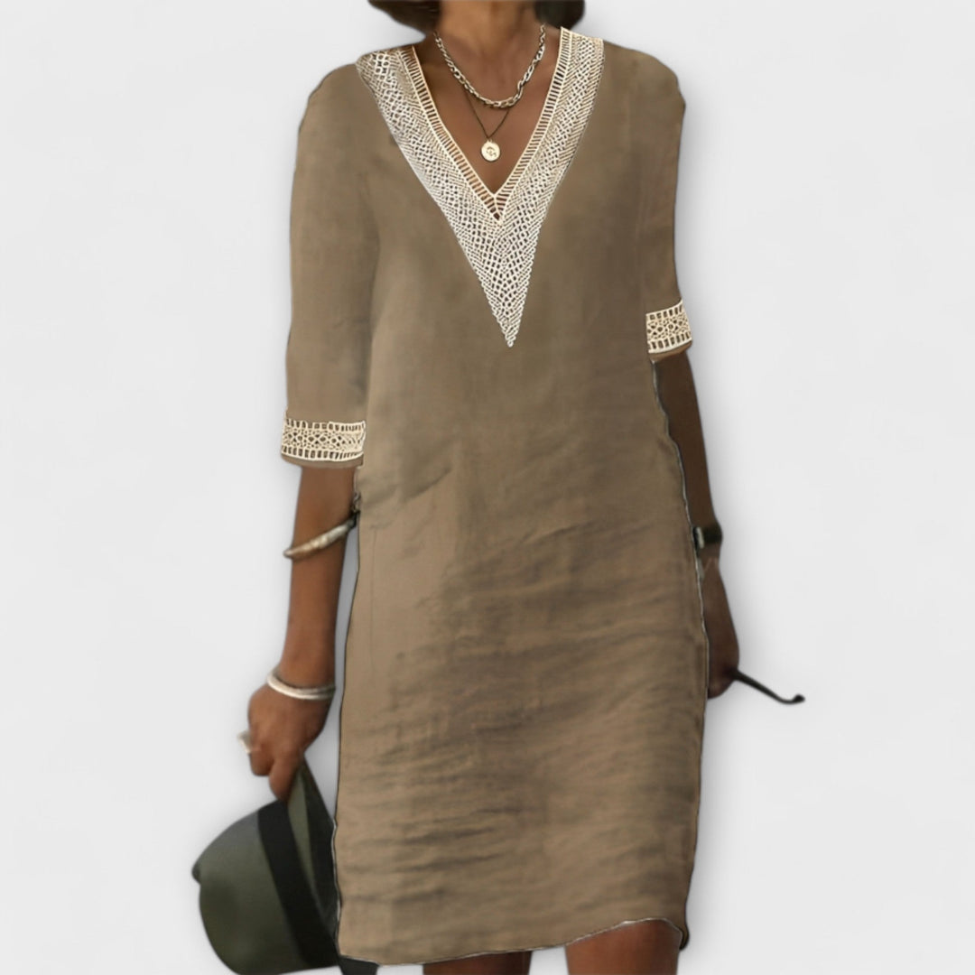 Stylish women's crochet dress featuring an openwork design, offering a flowy, elegant and comfortable boho chic look.