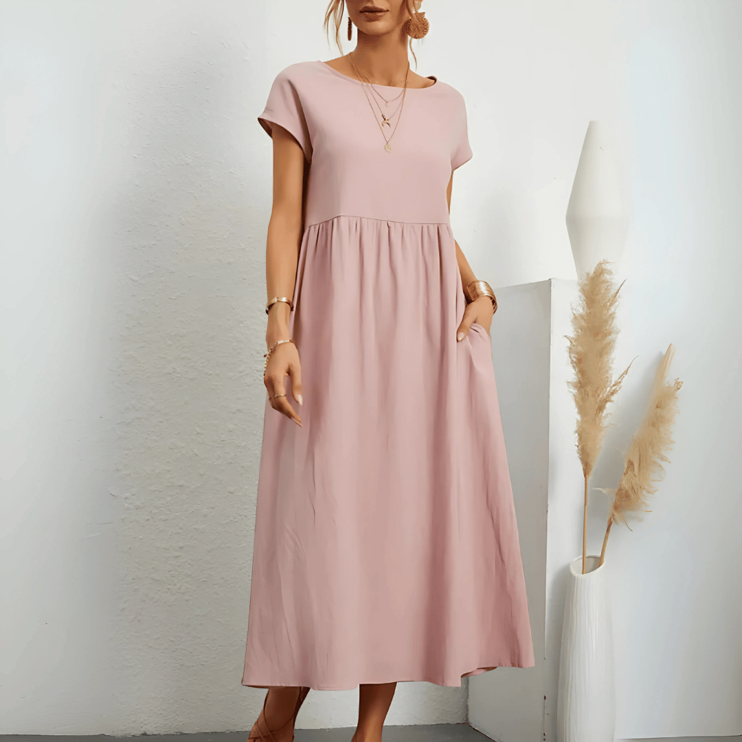 Chic women's vintage style flowy maxi dress, a comfortable pullover summer dress, great for casual or vacation.