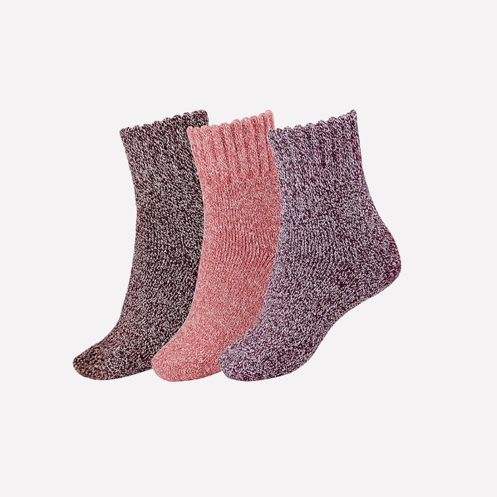 Soft women's cozy crew socks for winter. Thick, warm, solid color, ideal for boots & casual outfits.