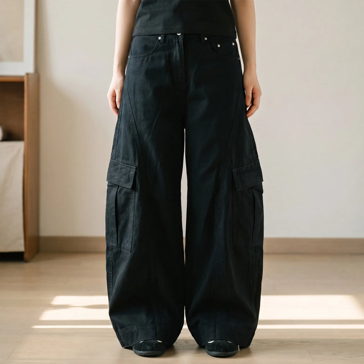Women's baggy wide-leg streetwear pants, high-rise and comfortable for urban fashion.