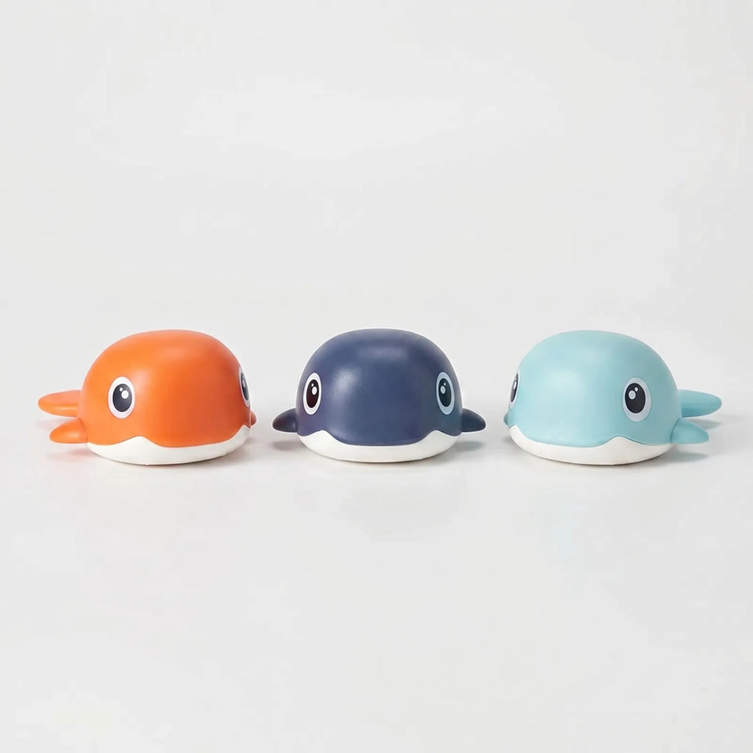 Wind-up floating whale bath toy for kids, no batteries needed. Perfect for toddler water play in the tub.