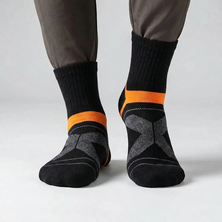 Multi-pack men's athletic ankle socks, designed for active comfort, sports, and everyday wear.