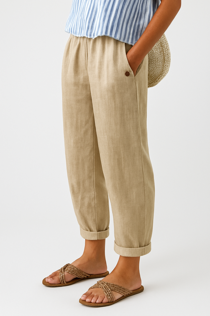 Women's relaxed fit casual ankle pants in a light fabric, perfect for everyday comfort and modern style.