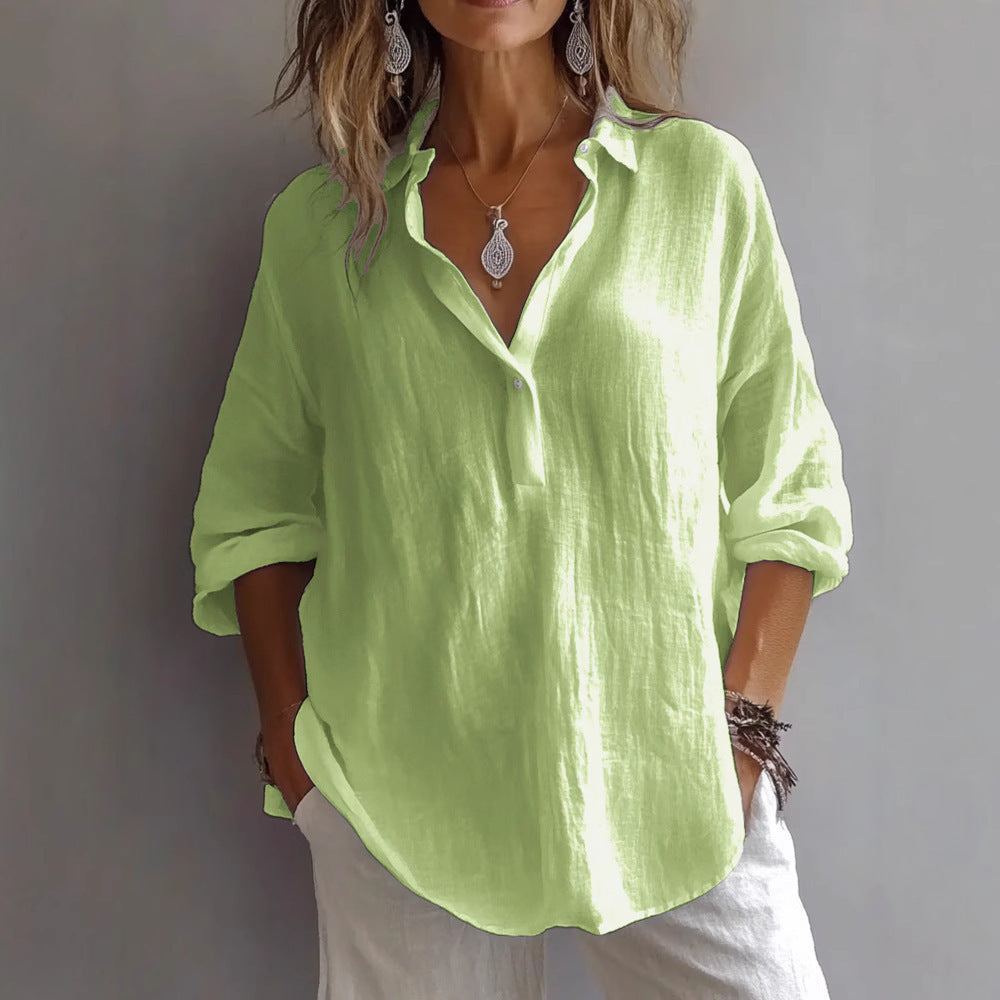 Everyday women's button-down blouse, wide sleeves, relaxed fit for ultimate comfort.