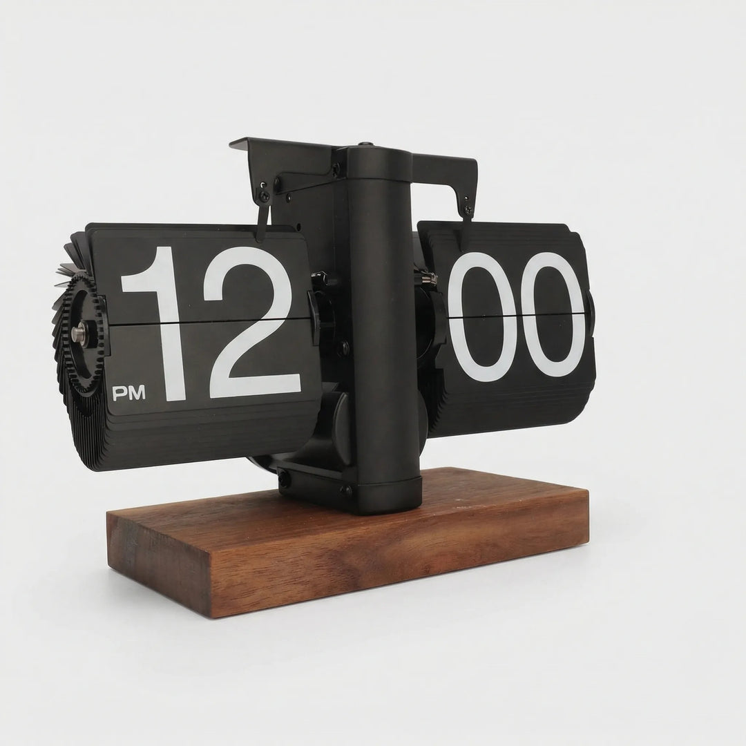 Unique vintage flip clock for desks, featuring a retro design. A silent, stylish table timepiece for modern decor.