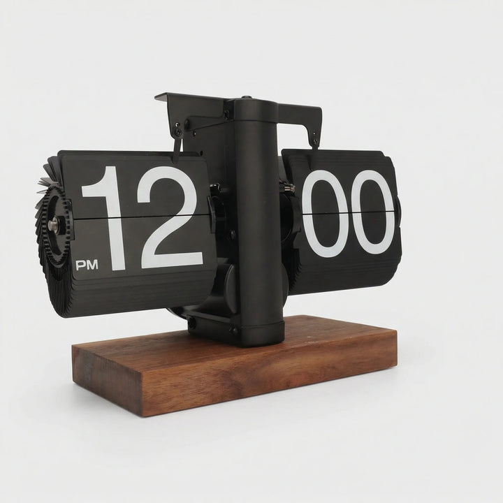 Unique vintage flip clock for desks, featuring a retro design. A silent, stylish table timepiece for modern decor.