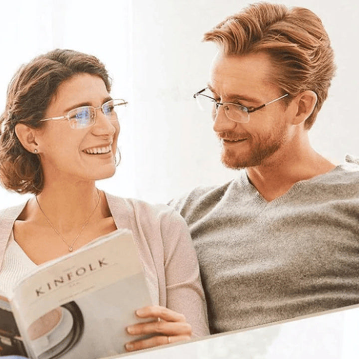 Lightweight unisex multifocal reading glasses with anti-glare & blue light protection.