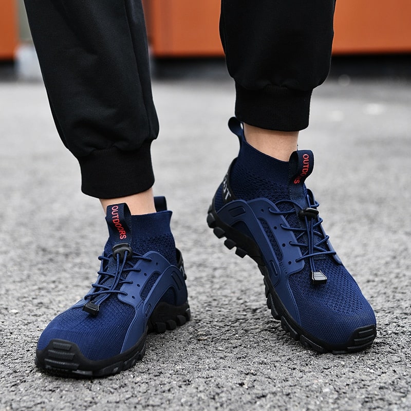 Lightweight men's training sock shoes, flexible & quick-dry, ideal for gym & yoga.