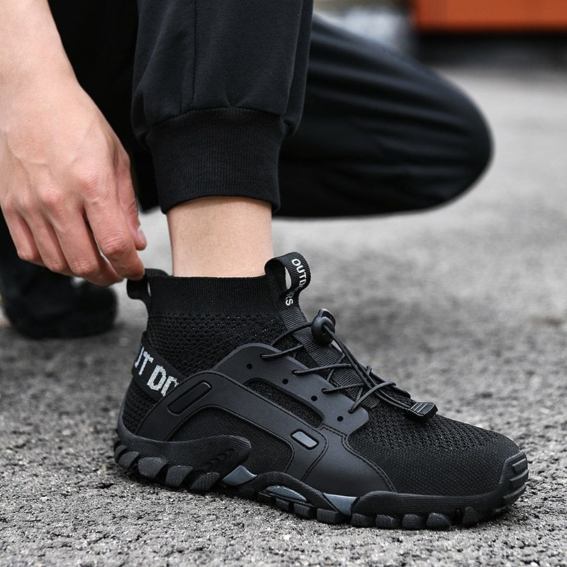 Non-slip men's athletic barefoot shoes, flexible design for maximum grip & movement.