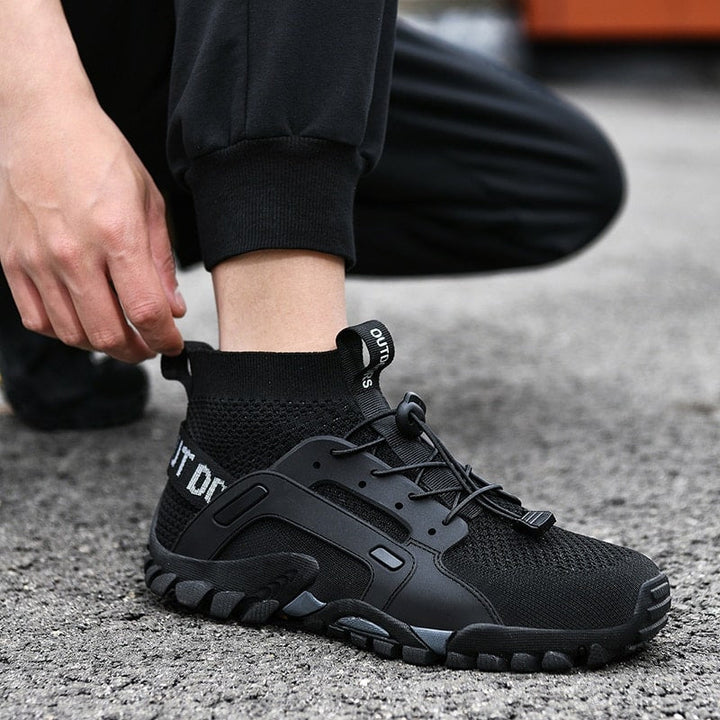 Non-slip men's athletic barefoot shoes, flexible design for maximum grip & movement.
