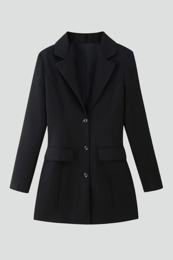 Chic women's longline blazer with notched lapel & button front for sophisticated office wear. Elegant professional jacket.