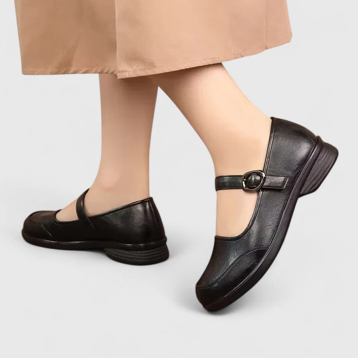Stylish women's spring flats with a classic buckle design, ideal for casual outfits