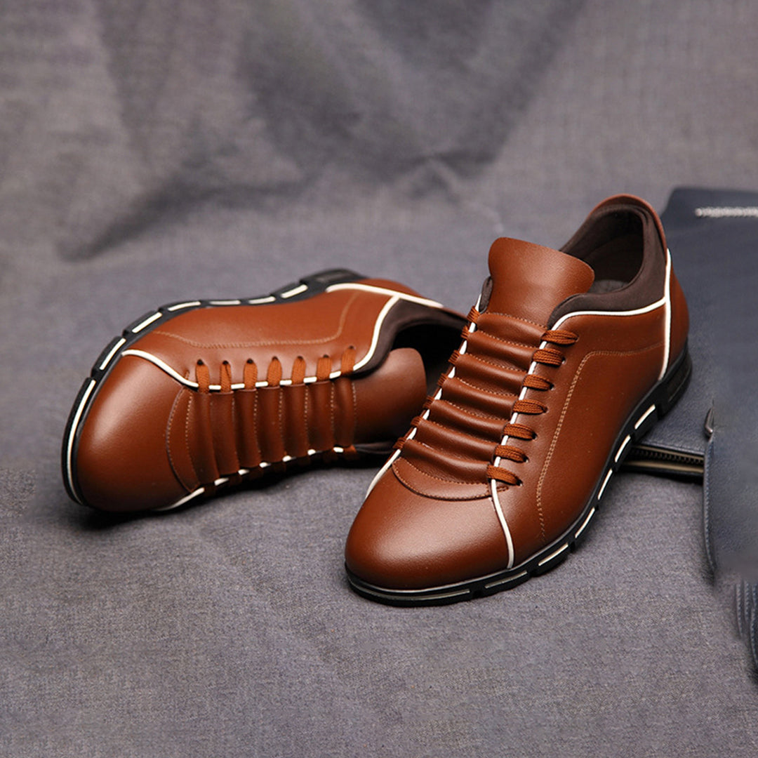 Stylish men's casual low-top sneakers, ideal for everyday wear, comfort & fashion footwear.
