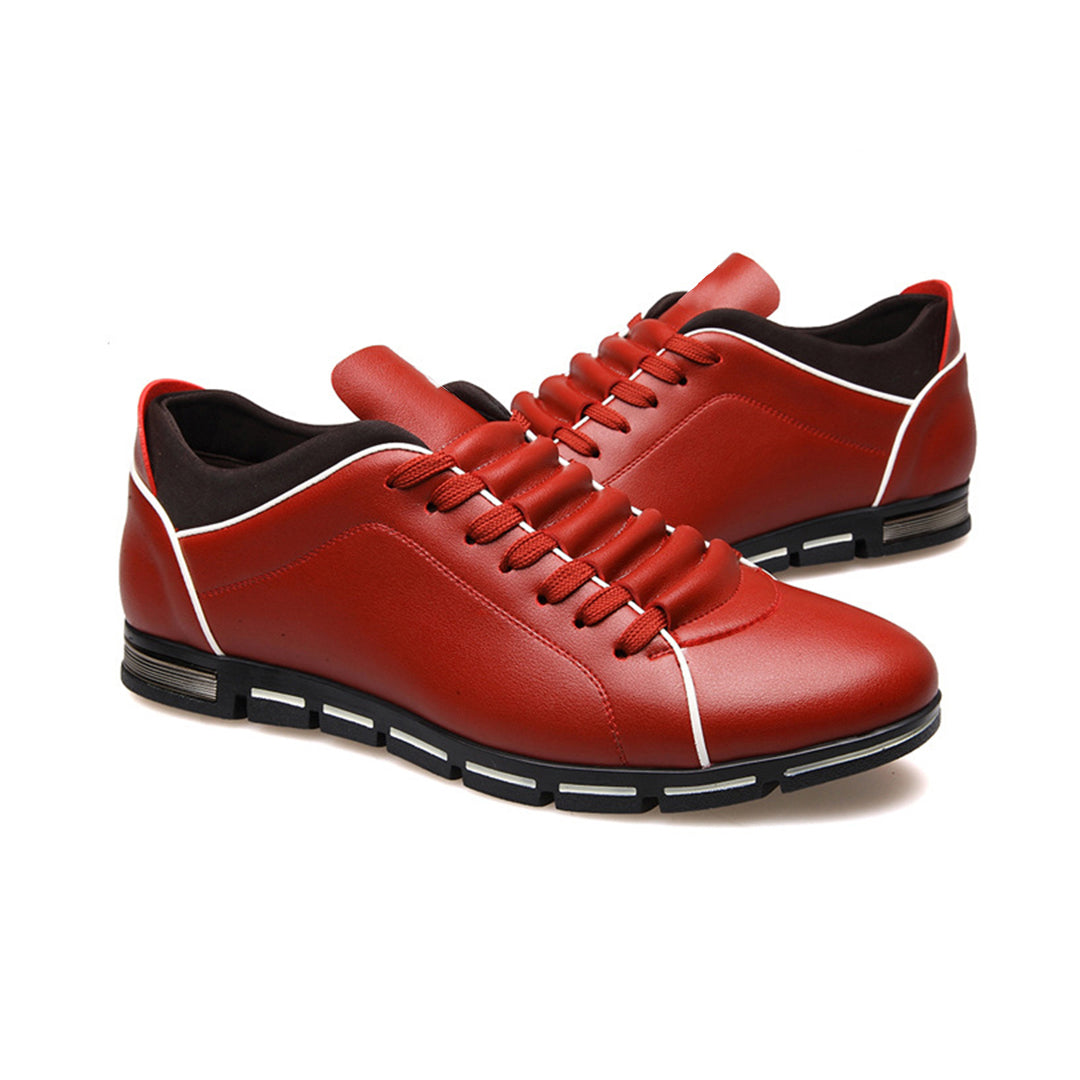 Men's casual low-top sneakers in black, classic style for comfortable everyday fashion.