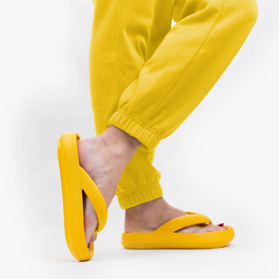 Unisex Cloud Soft Comfort Flip Flops, perfect for cushioned support and pain relief.
