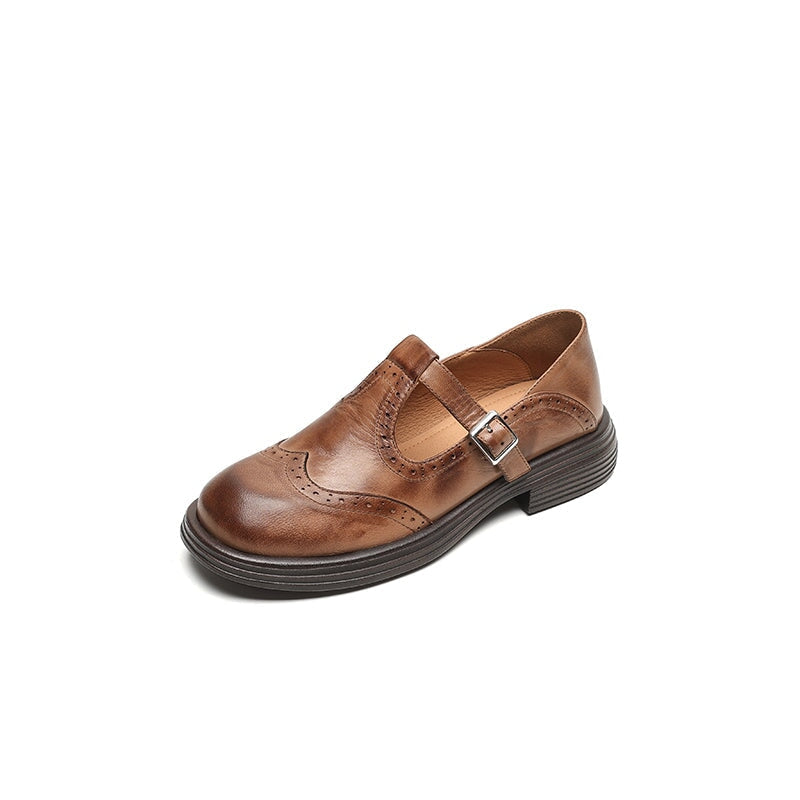Classic women's Mary Jane sandals with comfortable strap, ideal for casual and everyday wear.