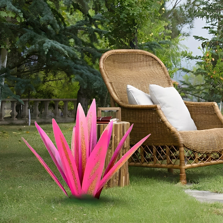 Beautiful metal agave plant, an elegant outdoor sculpture & indoor decor accent.