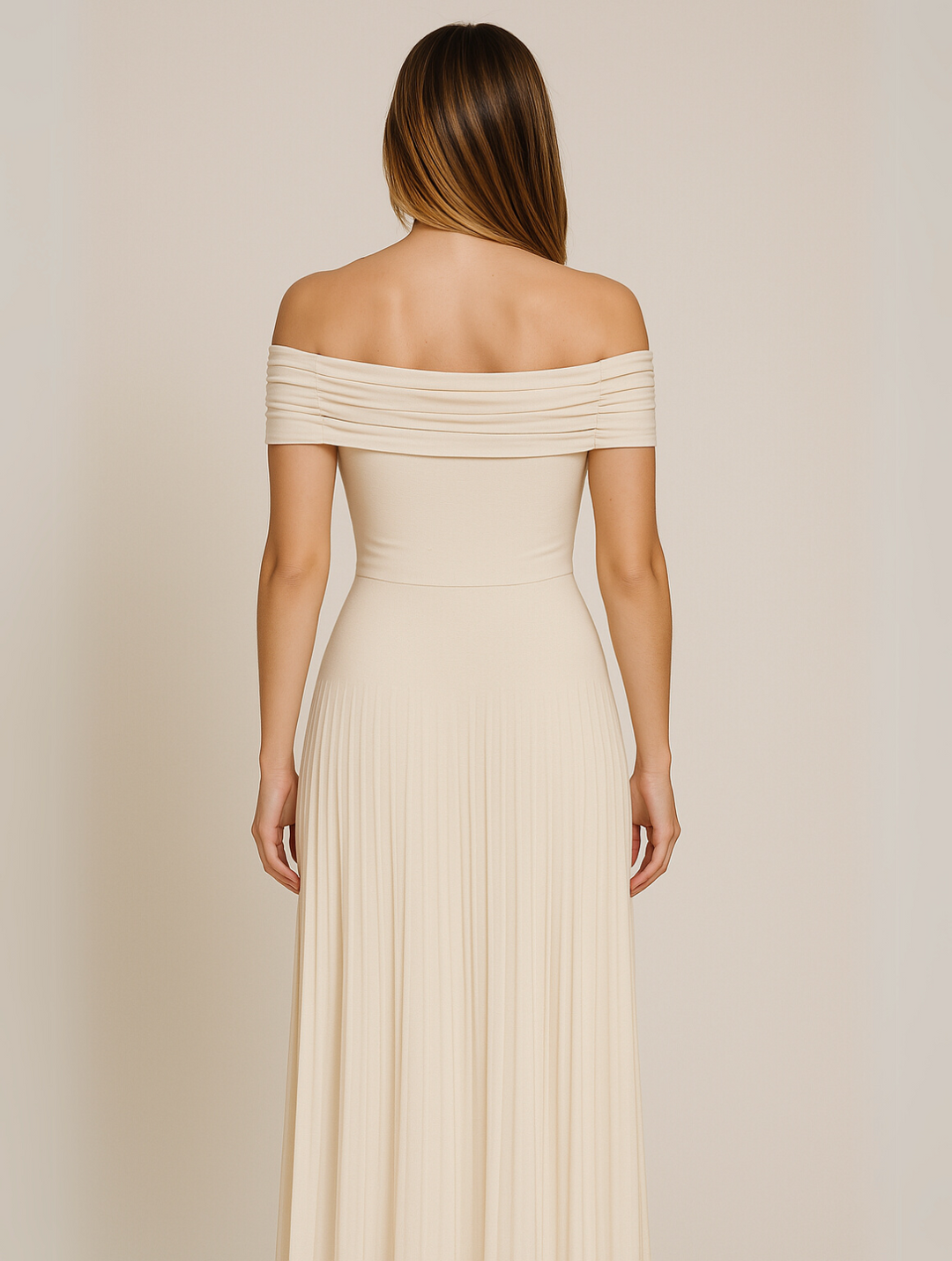 Chic pleated maxi dress, a sophisticated choice for any formal party or evening event.