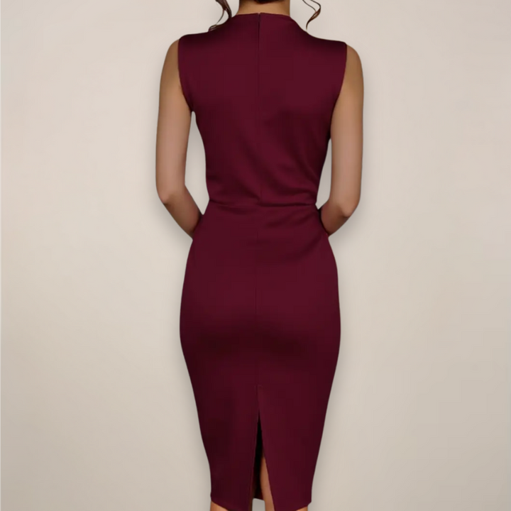 Women's sleeveless elegant midi dress, a versatile summer dress ideal for casual or party occasions.
