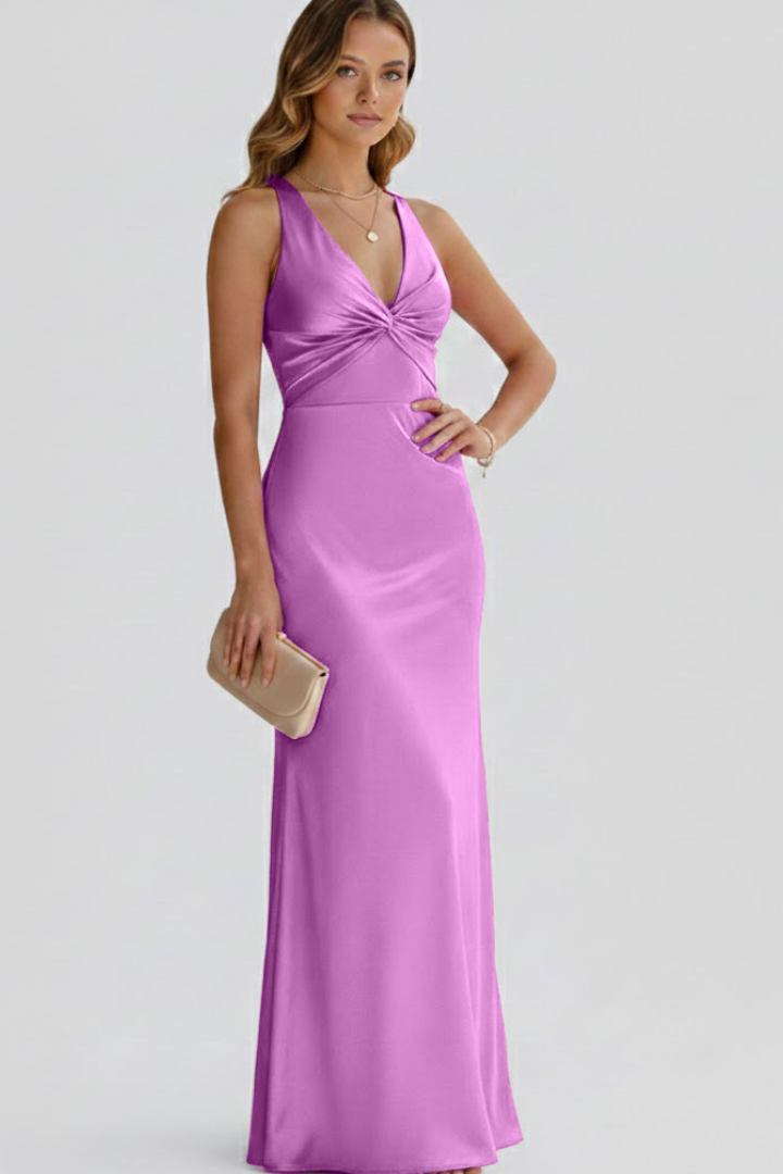 Flattering women's V-neck maxi dress, sleeveless, elegant, with a fitted waist, perfect for summer style.