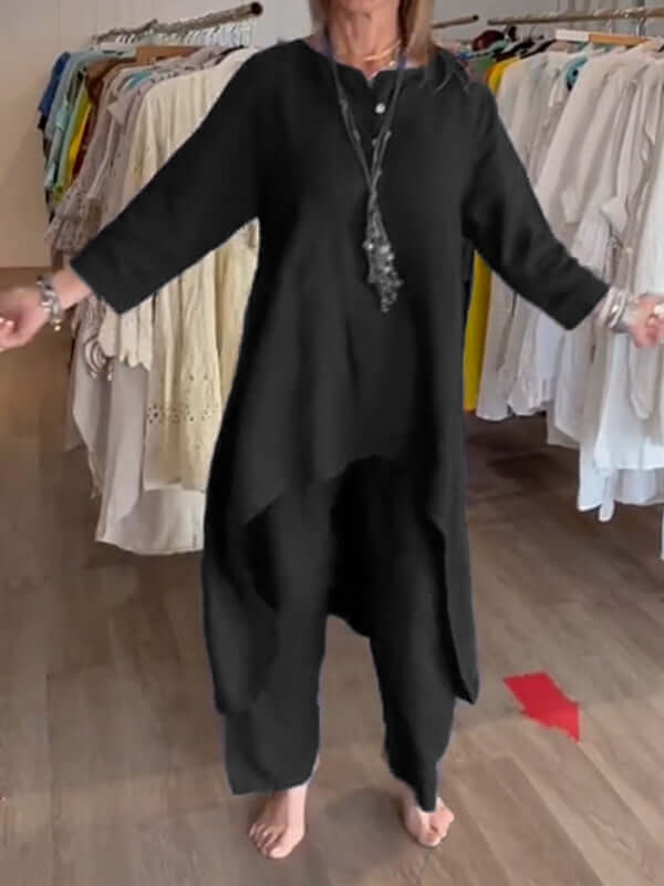 Stylish women's pant suit set, a two-piece outfit with relaxed fit for summer, resort wear, or office casual. Plus size.