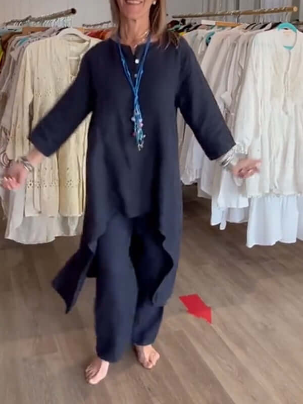 Versatile women's pant suit, comfortable and elegant for summer fashion, resort wear, or office casual. Two-piece set.