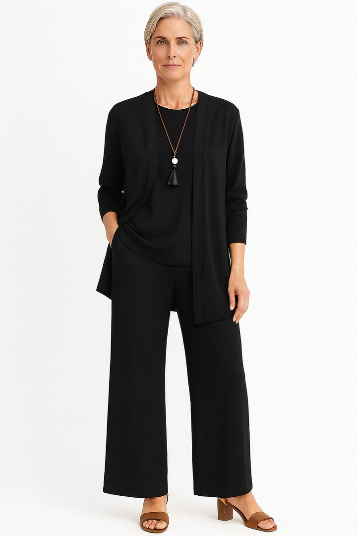 Versatile women's 3-piece suit set. Ideal for business, smart casual & elegant fashion.