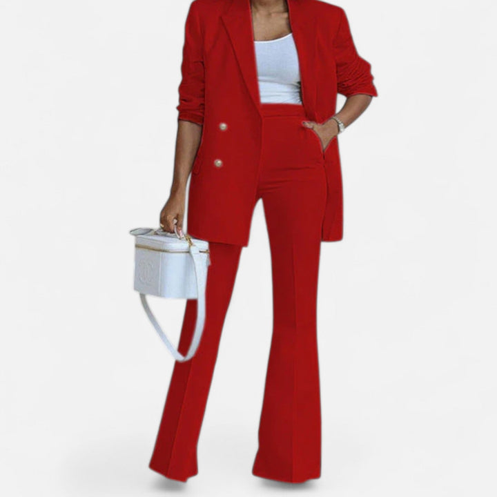 Chic women's pantsuit with a double-breasted blazer, designed for a sophisticated and elegant look.