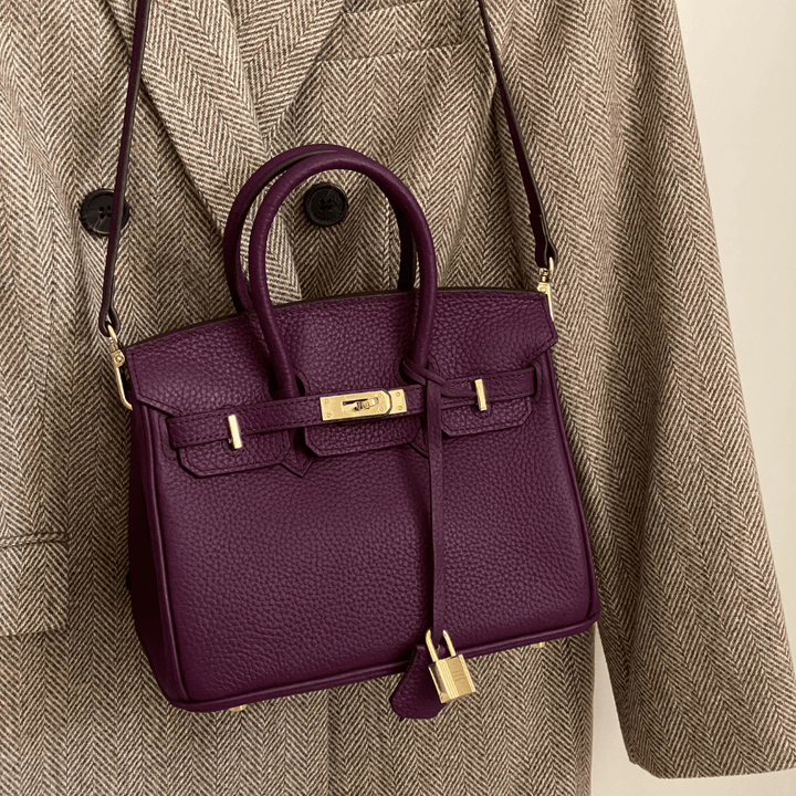 Women's spacious & stylish leather handbag. Large capacity elegant purse, perfect for daily essentials.