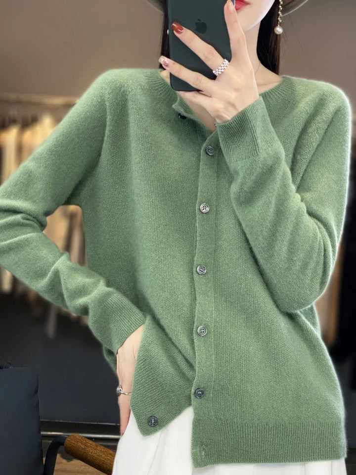 Women's super soft merino wool O-neck sweater, a luxuriously warm and elegant pullover