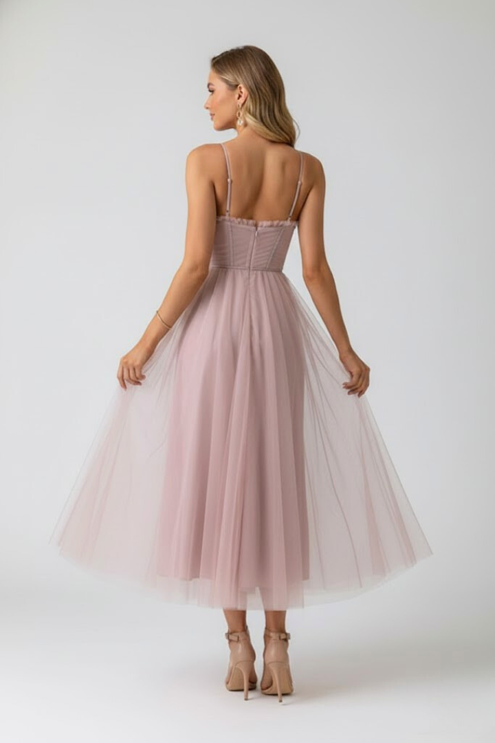 Women's elegant layered midi dress. Sweetheart neckline & flowing skirt. Great for formal occasions.