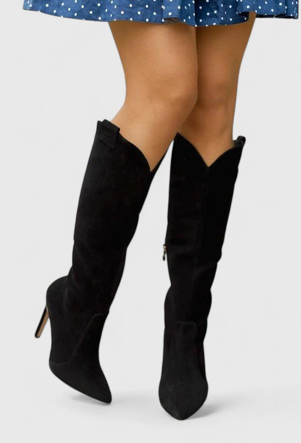 Stylish women's black leather pointed toe knee boots, a versatile summer footwear choice