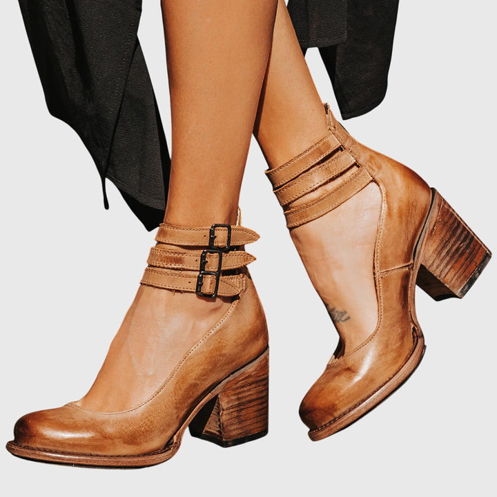 Elegant women's sandals, comfortable and stylish, perfect for all-day wear and versatile summer fashion.