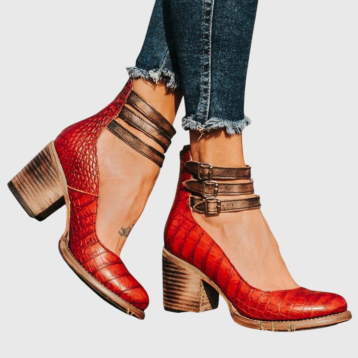 Elegant women's footwear, comfortable and stylish sandals designed for all-day wear and versatility.