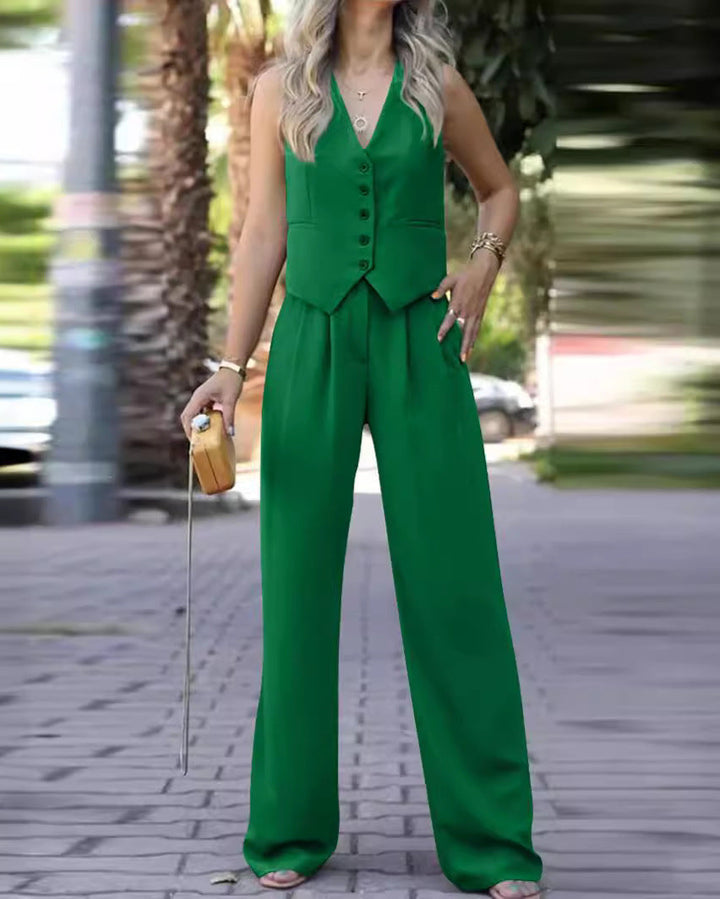 Stylish two-piece women's sleeveless blazer & slim trousers set, an elegant choice for modern outfits.