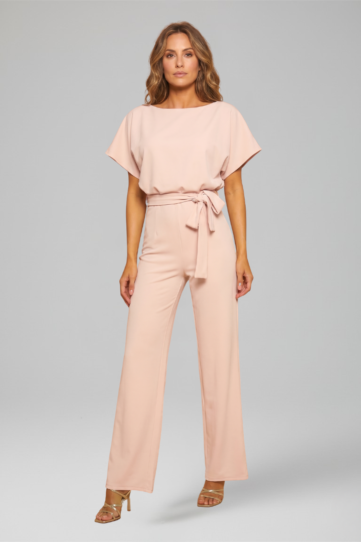 Casual yet chic women's sleeveless jumpsuit, featuring a wide leg and round neck for all-season comfort.