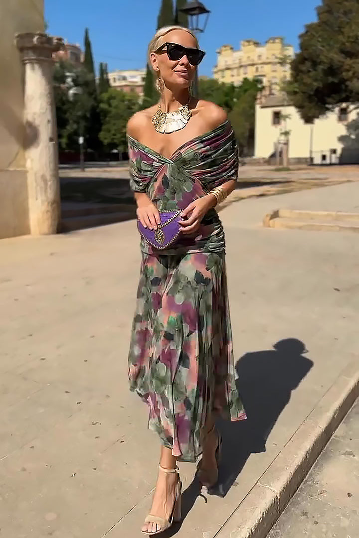 Beautiful women's formal maxi dress, V-neck, draped sleeves. Ideal elegant evening wear for wedding guests.