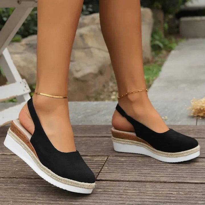 Women's Victoire orthopedic walking sandals offering arch & posture support, ideal for foot health & comfort.