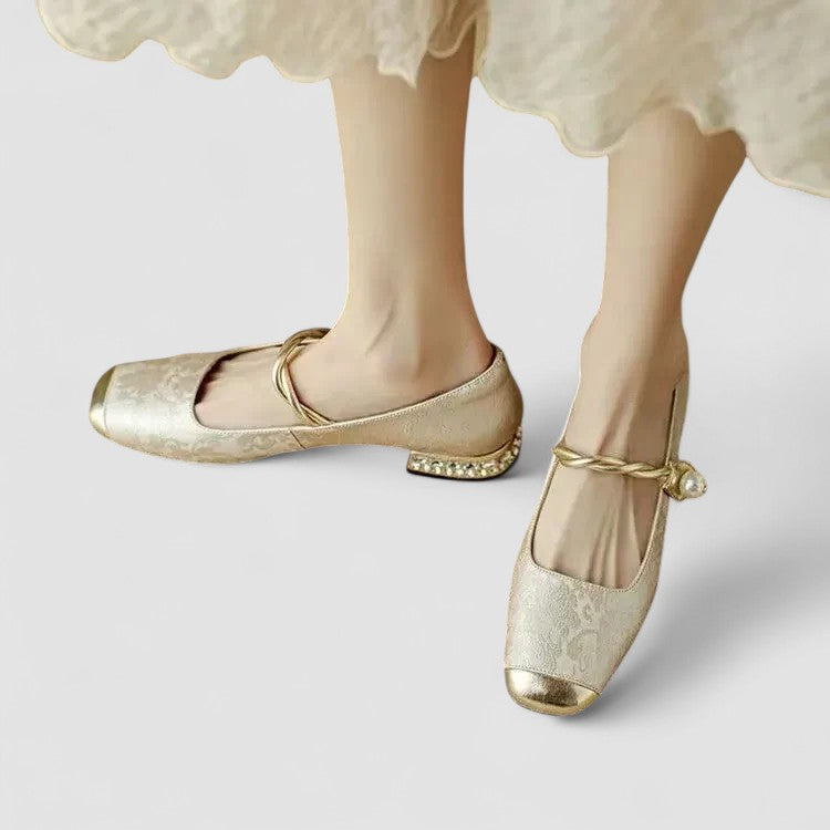 Sophisticated women's pearl-decorated block heels, a must-have for evening wear