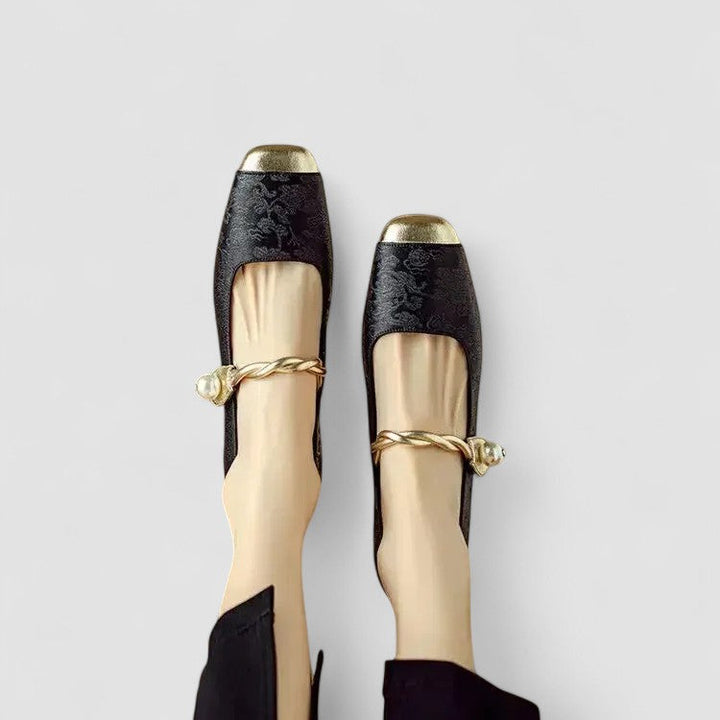 Women's versatile pearl strap block heels, suitable for both elegant and casual outfits