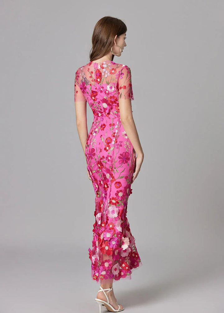 Sophisticated long floral dress for women, featuring a sheer skirt and exquisite 3D appliqués.
