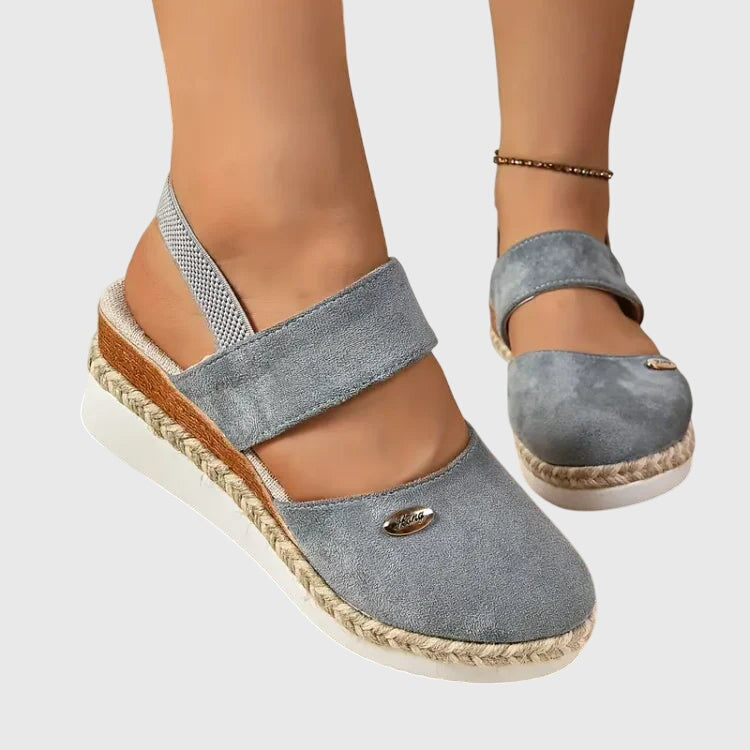 Stylish ELUXOR women's summer sandals, offering superior arch support & orthopedic comfort.