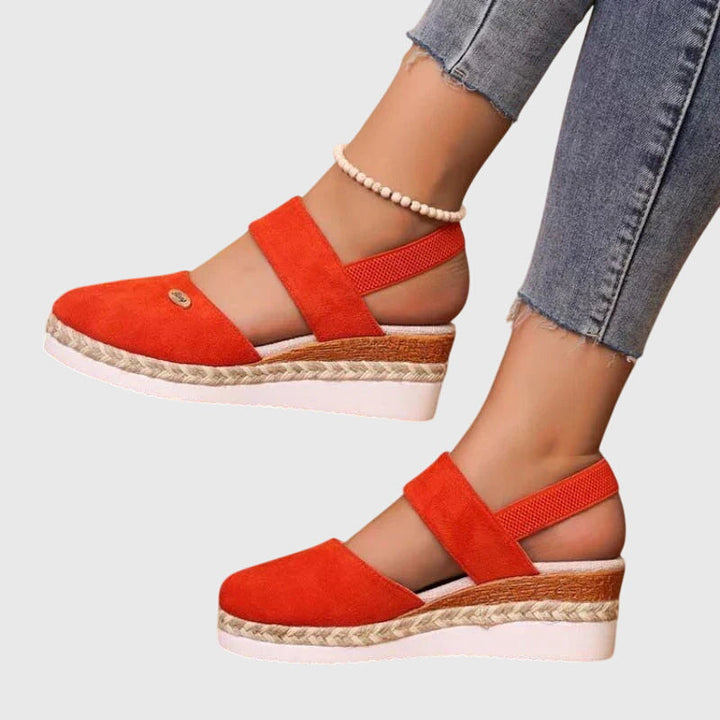ELUXOR women's fashion sandals, designed for foot health, arch support & all-day comfort.
