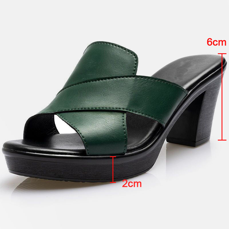 Stylish women's platform sandals with a chunky block heel & chic crisscross straps. Fashion-forward summer footwear.