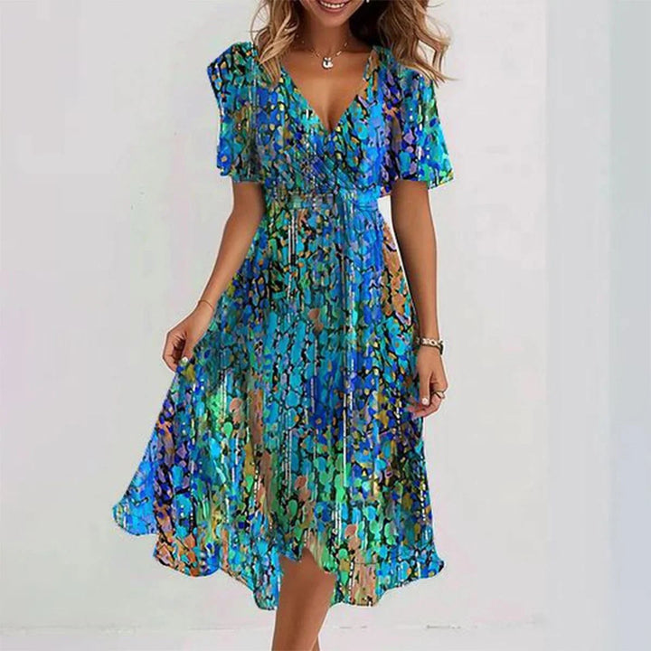 Comfortable casual women's dress, ideal for warm weather. Versatile, lightweight summer fashion for her.
