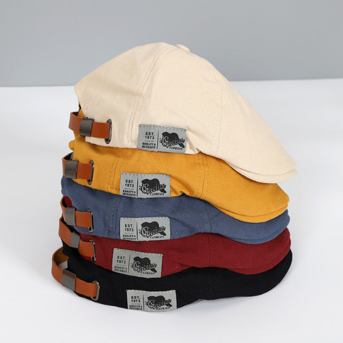 Men's adjustable classic style beret, enhancing any casual or formal outfit with an elegant fashion statement.