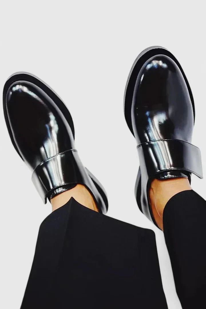 Stylish black men's slip-on footwear, versatile casual or dress shoes for spring & summer outfits